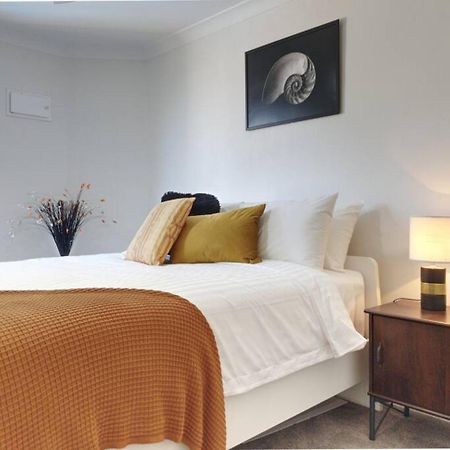 Magical Mcatee W Pool And King Bed Apartment Fremantle Bagian luar foto